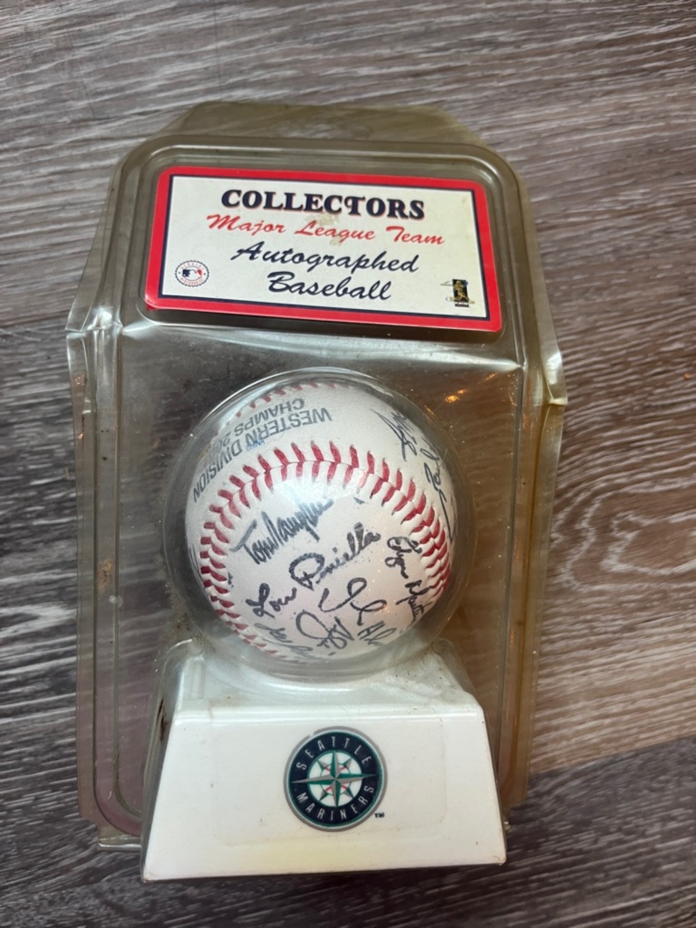 Collectors Major League Team Autographed Baseball - Seattle Mariners